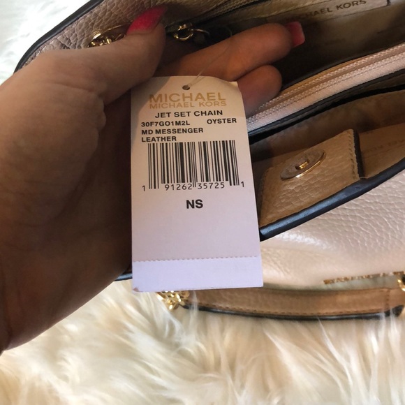 SOLD 🎉 Michael Kors muted pink chain shoulder bag - Picture 6 of 8